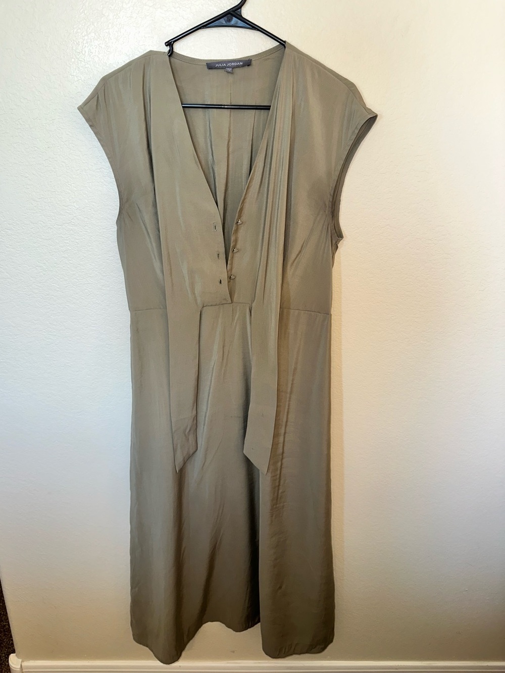 Julia Jordan Sleeveless Tie Waist Midi Dress - Moss Color